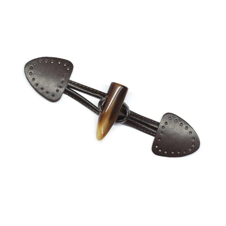 Leather imitation train brooch | Haberdashery Online Pontejos