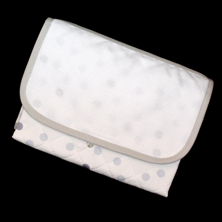 Lunar dressing room with plastic | Haberdashery Online Pontejos