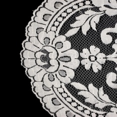 Triangular Mantilla 020 | Haberdashery Online Pontejos