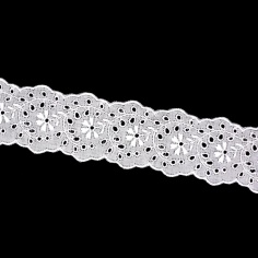 359 embroidered strip | Haberdashery Online Pontejos