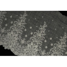 953 embroidered strip | Haberdashery Online Pontejos