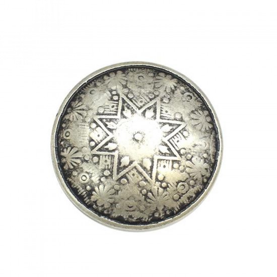 Botón medieval metálico